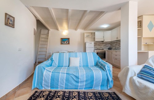 Costa Rei House | Holiday Home 'Villetta Riccardo N7' with Mountain View, Shared Pool and Air Conditioning
