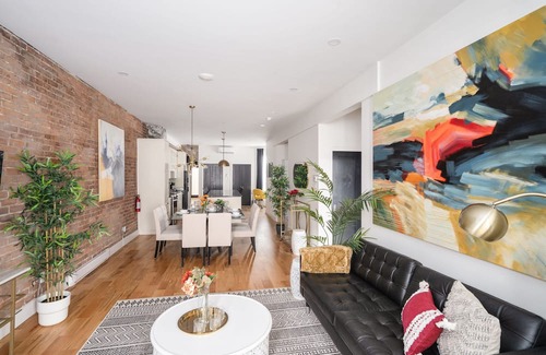Outremont Apartment | Classy and Elegant 3bedrooms Heart of Mile end