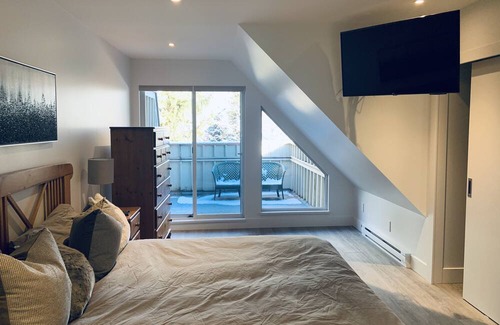 Village North Condo | NEW RENO - 3 bedroom Whistler village Condo Great location!