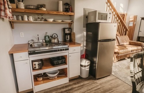 Ucluelet Apartment | Sea Urchin West Coast Cedar Loft & Beam Suite in Ukee