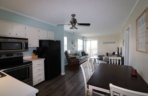 Gulf Stream Estates Condo | Inlet Pointe 34, 2 minute walk to the beach, complex pool available to enjoy.