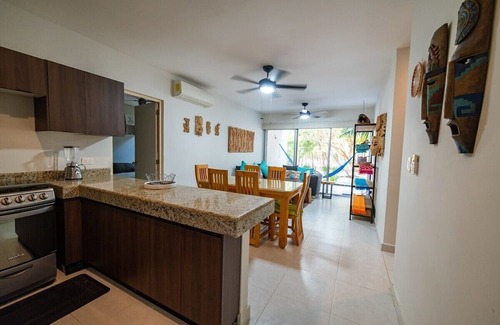Progreso Municipality Apartment | Very chic 3BR Condo, tons of amenities, 1 block fr