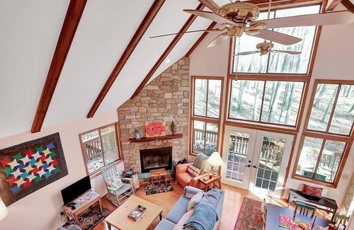 Berkeley Springs Cabin | Into the woods- Check out the newly renovated and restocked kitchen!