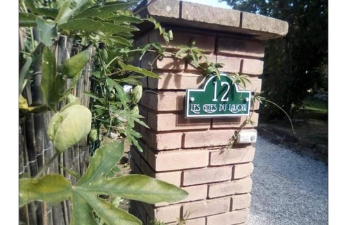 Villemoiron-en-Othe House | Le domaine du Lavoir - Studio MINOUCHE sleeps 4. jacuzzi from April to October