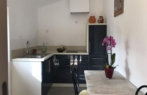 Merindol House | Family home for vacation