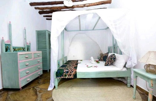 Watamu Villa | Beach road villa