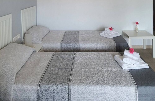 Fuengirola City Centre Apartment | Bright Apartment with Pool