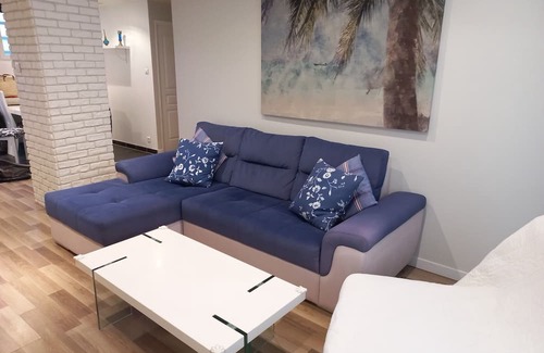La Seyne-sur-Mer Apartment | T3, 60 m2, 3 mins walk from the sablettes beach, air conditioning, calm, WIFI