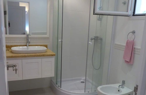Dominicus Apartment | DIRECTLY ON THE CARIBBEAN SEA, 3 ROOM APARTMENT, GARDEN & POOL & DIRECT ACCESS TO THE SEA!