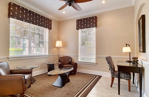 Reunion House | Classical House with Loft Pool Table at Reunion