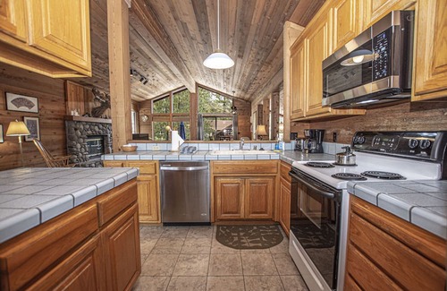 Lake Forest House | Vance: Sunny and Spacious Dollar Point Home