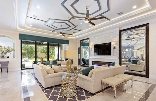 Reunion House | Marvelous Castle with Luxurious Large Pool at Reunion