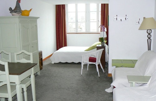 Old Town Apartment | bright studio in the heart of town