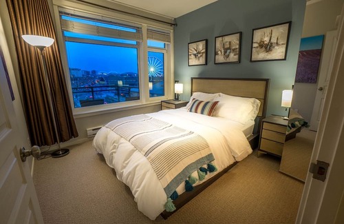 Downtown Seattle Condo | Spectacular View: Waterfront Condo Near Pike Place