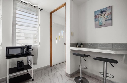 Rio Villa | Private Pool Pet-friendly Steps to the Beach