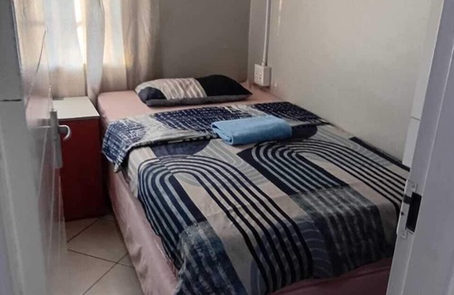 Pretoria West House | Las Palmas Day & Night Guest House
