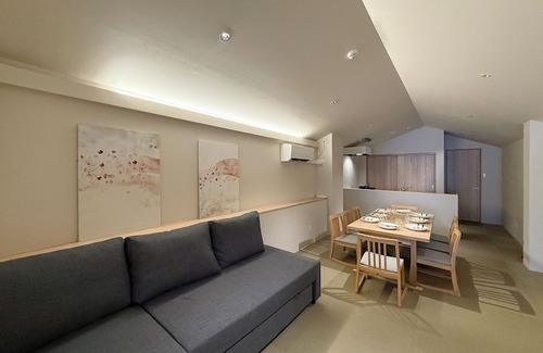 Hatsukaichi Apartment | bHotel Miyajima Omotesando 31