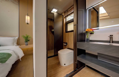 Shangri-La Hotel | The wonderland homestay