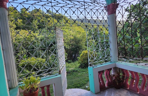 Yallahs Apartment | Can sleep 7 people with private parking