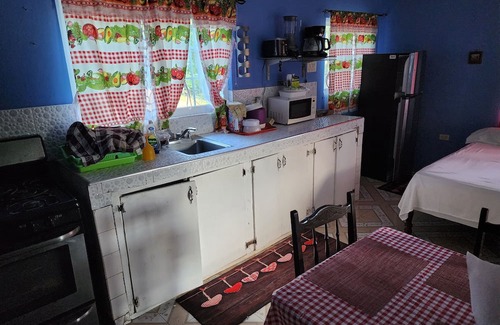 Yallahs Apartment | Can sleep 7 people with private parking