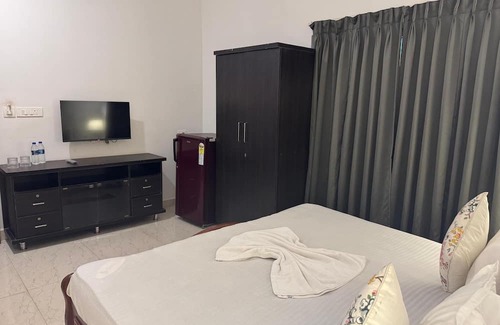 Morjim Hotel | Apricot Inn