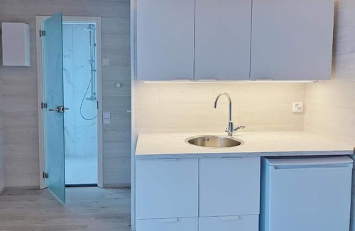 Vaajakoski Apartment | High-quality suite by the lake