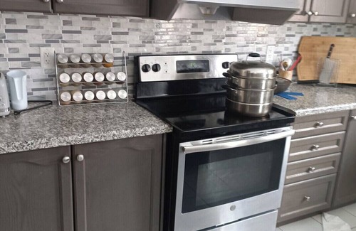 Vaughan Hotel | HomeSweetHome Suites