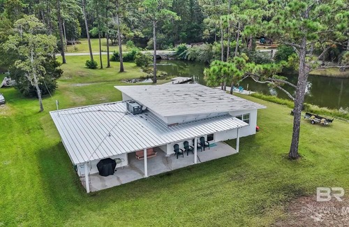 Elberta Cottage | Fish Trap - Waterfront Cottage