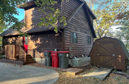 Alexandria House | Runestone Retreat on Like Ida in Alexandria with 4-bedrooms 2 baths WiFi and AC