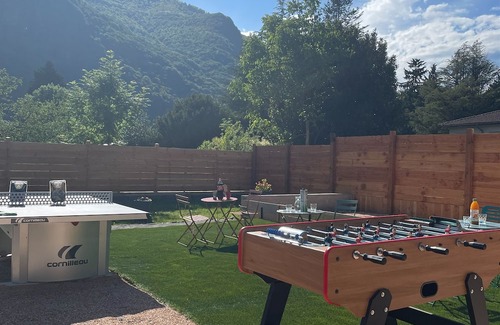 Chaum House | Holiday Home 'Momo' with Mountain View, Wi-Fi and Air Conditioning