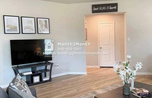 San Antonio House | Utopia on Booker Trail E#41225