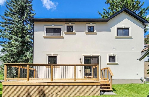 Newmarket Villa | Welcome to our luxurious villa in the heart of downtown Newmarket!