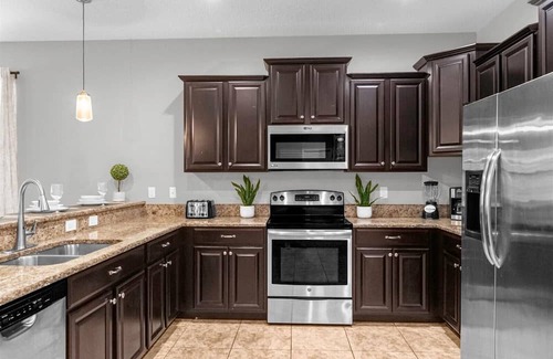 Davenport House | Upstay - 23-Guest Mansion w Pool Game Room and BBQ