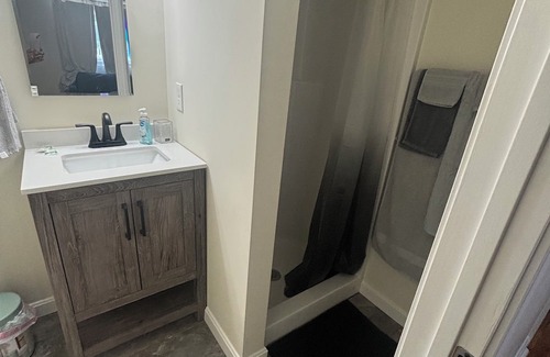 Cherry Valley House | 1-bedroom with AC and WiFi in wonderful Worcester Area