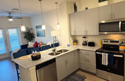 Wetmore Apartment | Amazing Hill Country Vue, Home, pool, pet friendlyn