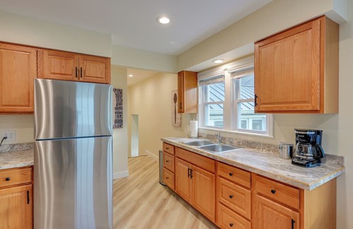 Bay City Apartment | Riverfront Getaway 4 Mi to Downtown Bay City!