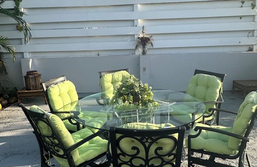 Lake Worth Corridor House | Fabulous 5-bedroom house in Lake Worth Beach next to lake fishing