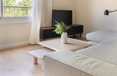El Baix Guinardo Apartment | Weflating SANT PAU - Cozy 4 BDR