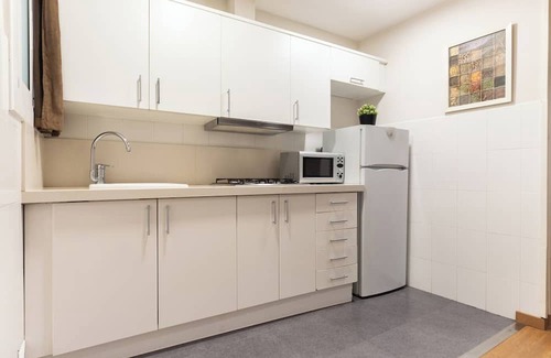 El Baix Guinardo Apartment | Weflating SANT PAU - Comf 4 BDR