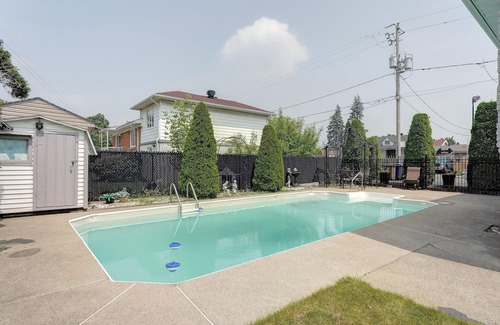Laval-des-Rapides House | 4 Beds Entire House Free Wifi Two Parking