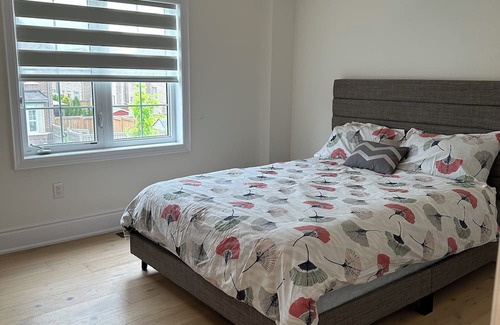 Guildford House | Winter Warm Up Deal- 20 Mins to Langley, Downton, Airport