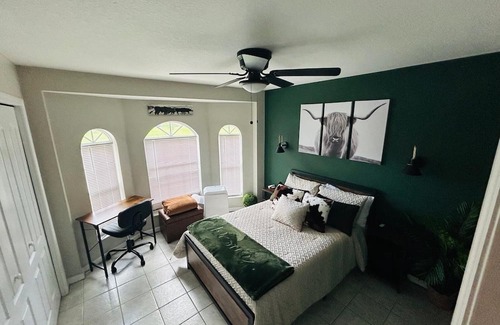 Wesley Chapel South House | Cozy Guest House in Zephyrhills/Wesley Chapel!
