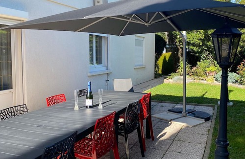 Dinoze House | Villa Dinozé, 5 bedrooms, 9 persons