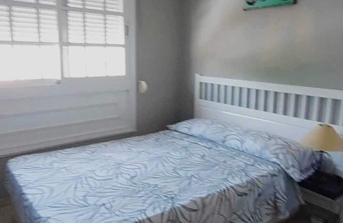 San Isidro House | Casa Ideal Para Familias con Niños. Aeropuerto Reina Sofía a 5 Minutos