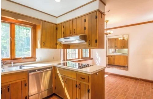Lookout Mountain House | 11 Bdrm ~🏠🏡Mostly 1 Story 29ppl! RETREATS, FIRETABLE🔥Lkt Mtn 5acre