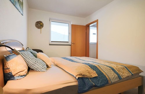 Weerberg Apartment | Apartment with terrace, 70m to the ski bus