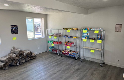 Panguitch RV Rental | Glamping bunkhouse located minutes from Bryce Canyon National Park