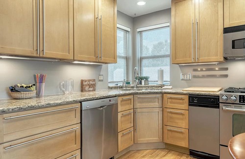 St. Charles Historic District House | Bungalow Bill Pool Side Retreat