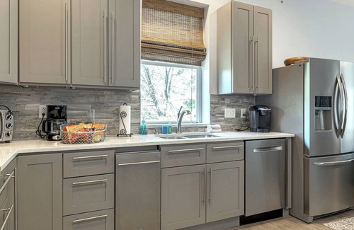 St. Charles Historic District House | Bungalow Bill Pool Side Retreat