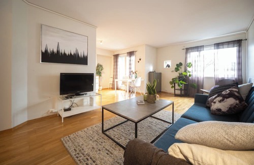 Haugesund Apartment | 2-bedroom apartment in center of Haugesund with WiFi and parking
